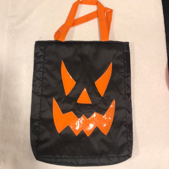 Halloween Trick or Treat bag. New w/o tags 8x12x2 - Picture 1 of 1